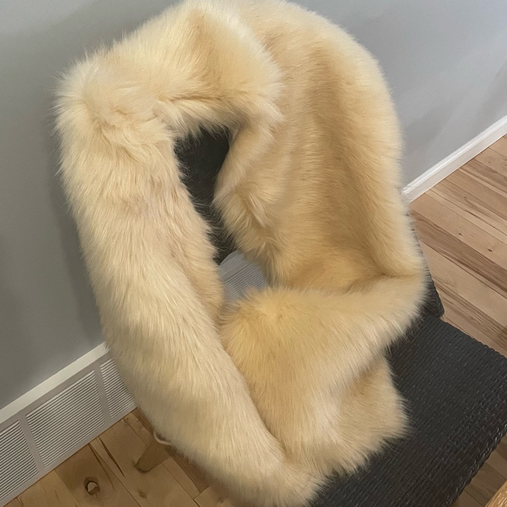 Faux Fur Bridal Wrap